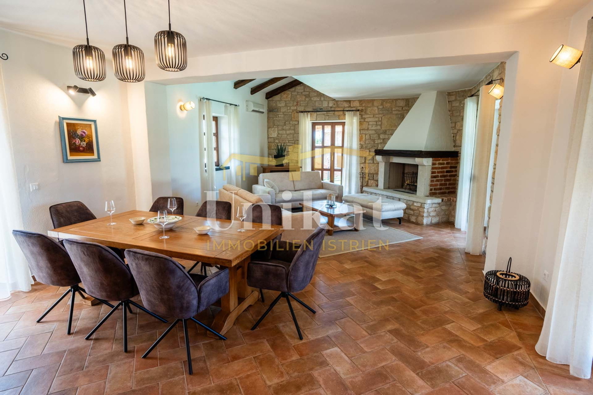 Casa di lusso con piscina vicino a Poreč